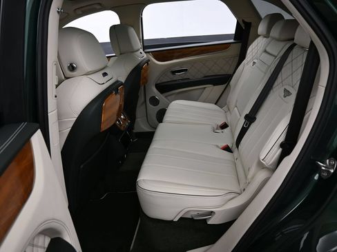 Certified 2022 Bentley Bentayga AWD/4WD image 26