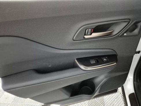 New 2026 Toyota Crown Platinum image 25