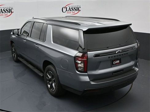 Used 2023 Chevrolet Suburban Z71 w/ Luxury Package image 16