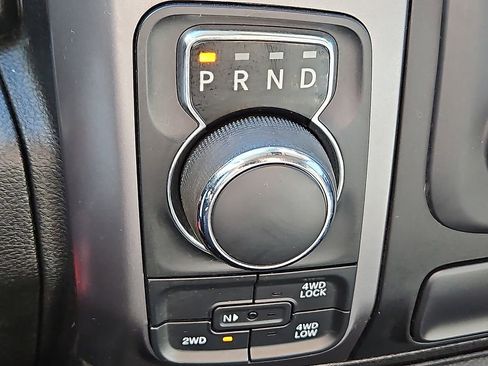 Used 2021 RAM 1500 Classic SLT image 15