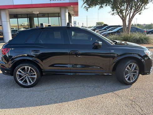 Used 2025 Audi Q3 2.0T Premium AWD/4WD image 2