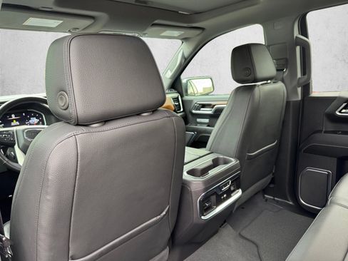 Used 2024 GMC Sierra 1500 Denali w/ Denali Reserve Package AWD/4WD image 19