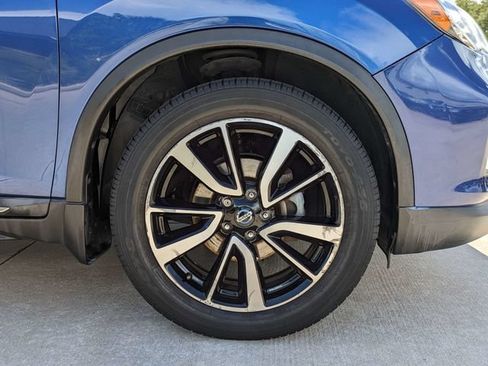 Used 2019 Nissan Rogue SL w/ Premium Package FWD image 11