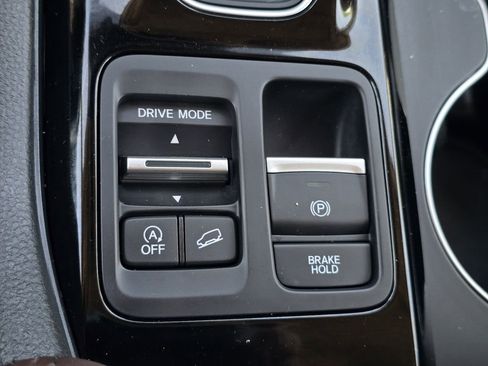 Used 2024 Honda Pilot Elite image 22