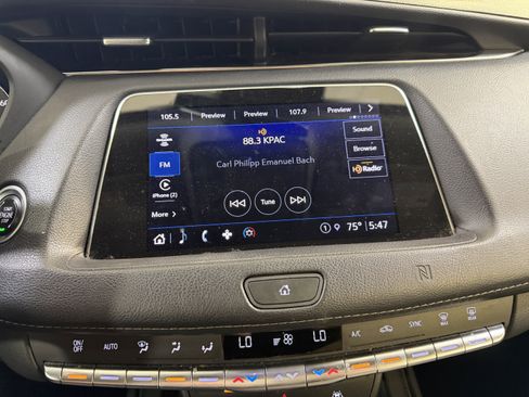 Used 2021 Cadillac XT4 Luxury w/ Driver Awareness Package FWD image 16