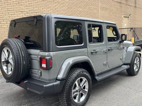 Used 2021 Jeep Wrangler Unlimited Sahara AWD/4WD image 11