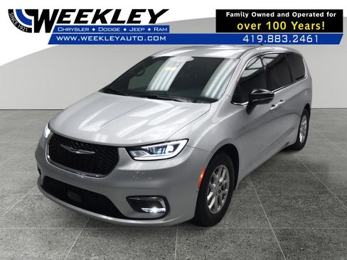 Used 2026 Chrysler Pacifica Select FWD image 1