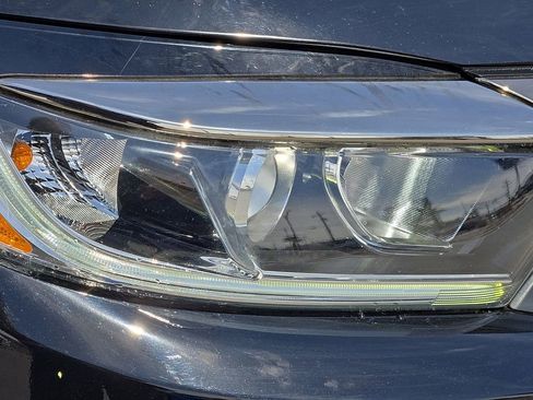 Used 2022 Honda HR-V EX image 7