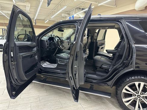 Used 2020 Ford Expedition Platinum AWD/4WD image 17