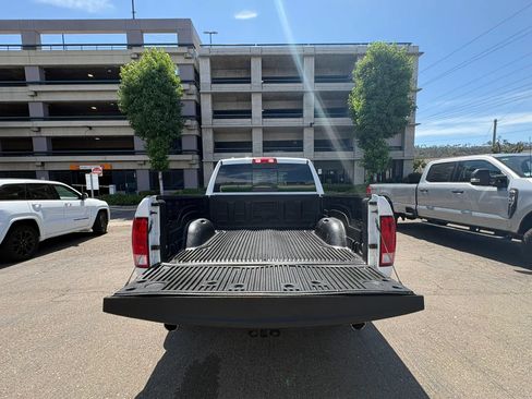Used 2016 RAM 1500 Big Horn RWD image 18