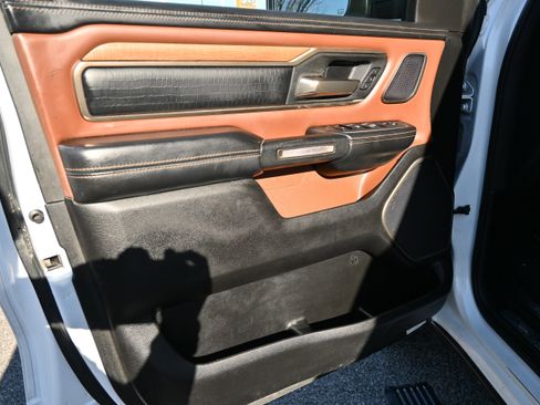Used 2023 RAM 1500 Limited image 15