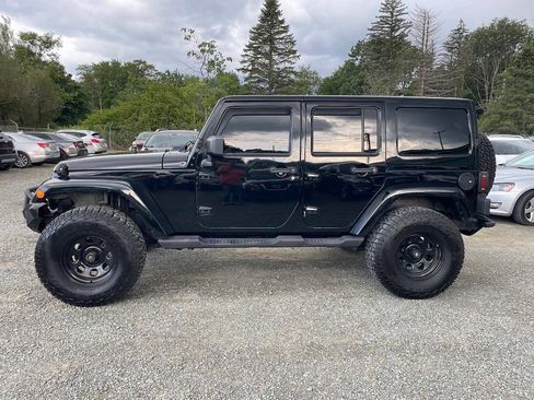 Used 2011 Jeep Wrangler Unlimited Sahara w/ Dual Top Group AWD/4WD image 8