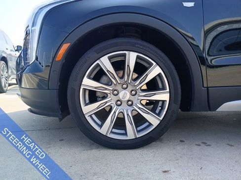Used 2023 Cadillac XT4 Premium Luxury w/ Enhanced Visibility Package FWD image 5