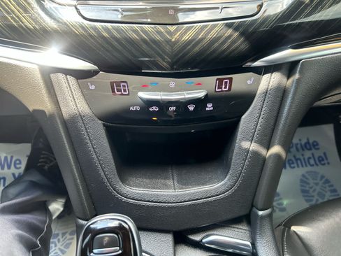 Used 2020 Cadillac XT6 Premium Luxury AWD/4WD image 18