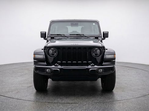Used 2025 Jeep Wrangler Sport S image 2