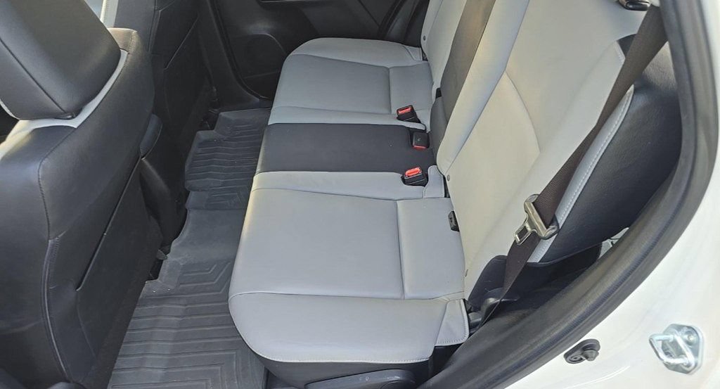 Used 2016 Toyota RAV4 Limited FWD image 12