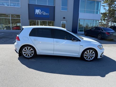 Used 2019 Volkswagen Golf R 4-Door image 7