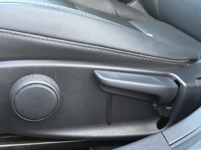 Used 2024 MAZDA MAZDA3 s FWD image 24