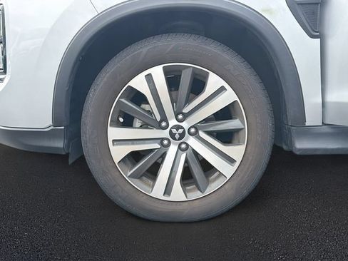 Used 2024 Mitsubishi Outlander Sport ES AWD/4WD image 9