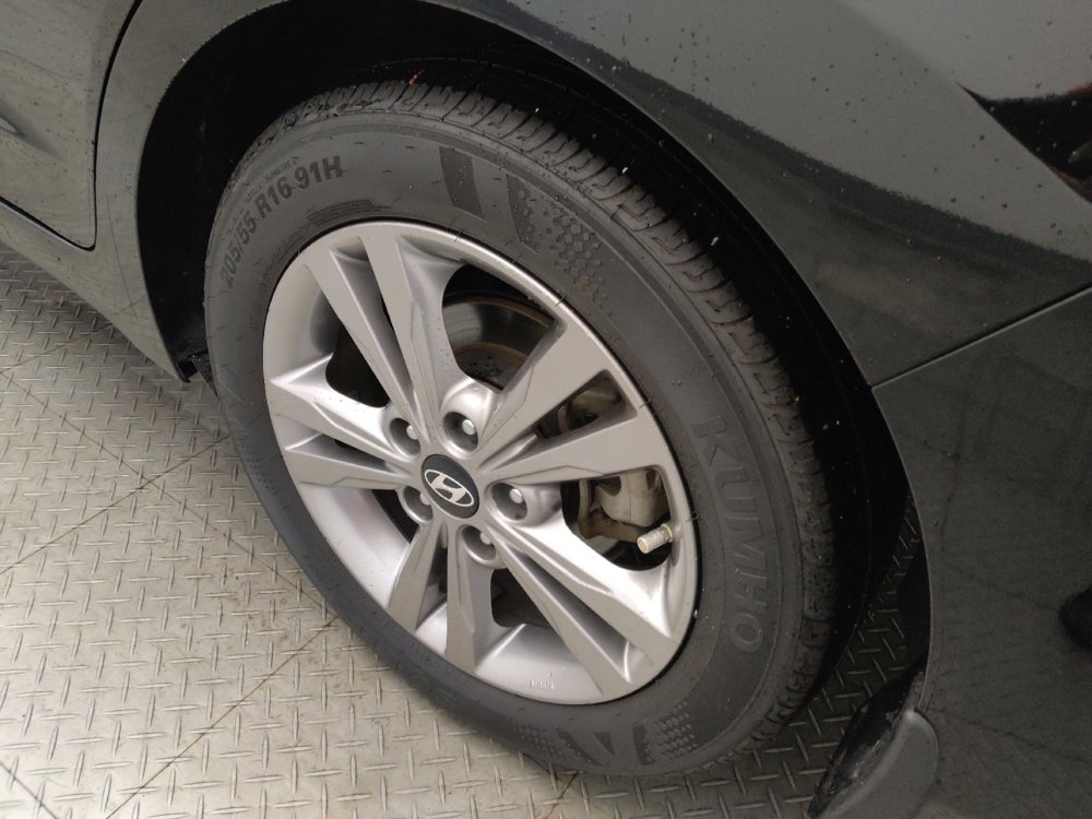 Used 2018 Hyundai Elantra Value Edition FWD image 31