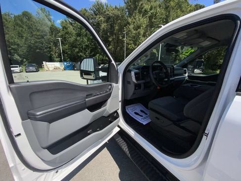 Used 2025 Ford F250 XLT AWD/4WD image 11