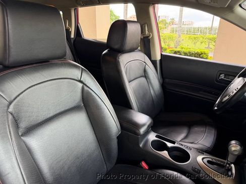 Used 2012 Nissan Rogue SL FWD image 32
