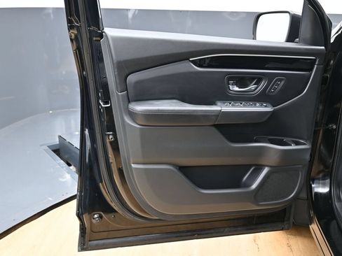 Used 2023 Honda Pilot EX-L image 43