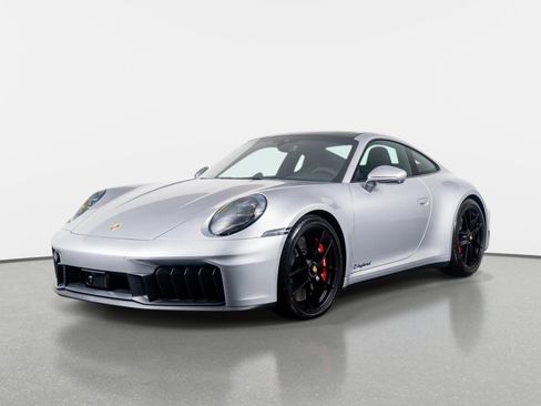 Used 2025 Porsche 911 Carrera GTS RWD image 21