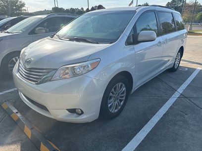 Used 2017 Toyota Sienna XLE w/ XLE Navigation Package