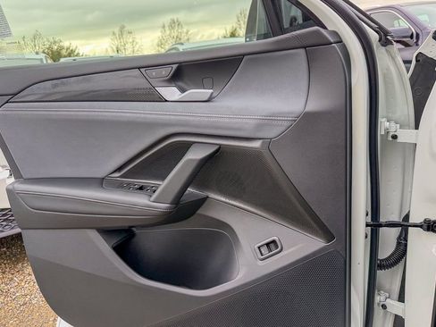 New 2026 Volkswagen Tiguan SE R-Line image 14