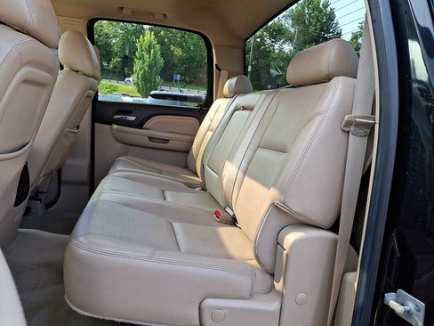Used 2014 GMC Sierra 3500 Denali AWD/4WD image 11