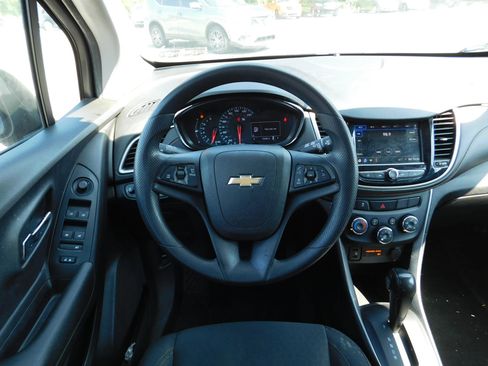 Used 2019 Chevrolet Trax LS w/ Tint and Cruise Package AWD/4WD image 12
