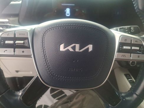 Used 2023 Kia Telluride EX w/ EX Captain's Chair Package FWD image 16