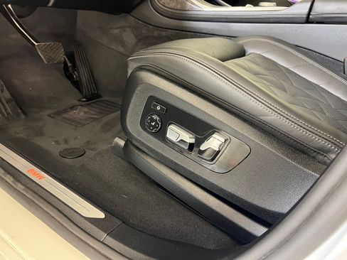 Certified 2025 BMW X7 xDrive40i image 12