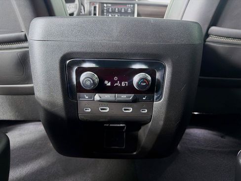 Used 2024 GMC Yukon Denali Ultimate AWD/4WD image 24