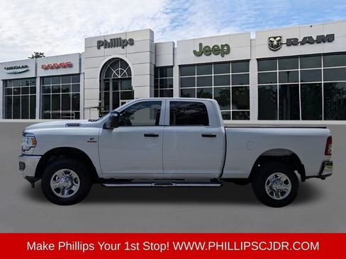 Used 2024 RAM 2500 Tradesman w/ Chrome Appearance Group AWD/4WD image 6