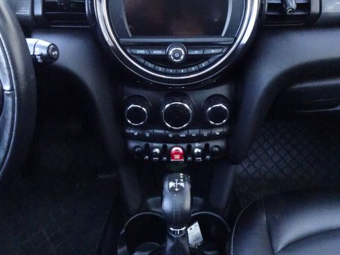 Used 2017 MINI Cooper 2-Door Hardtop image 16