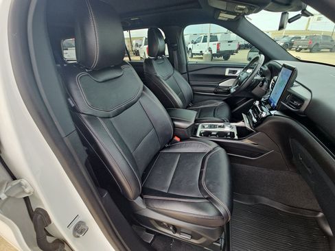 Used 2023 Ford Explorer ST w/ Technology Package image 32
