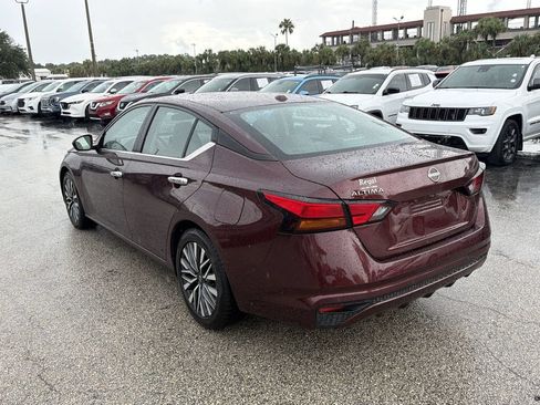 Used 2025 Nissan Altima 2.5 SV FWD image 6