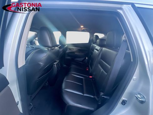 Used 2024 Nissan Murano SV FWD image 31