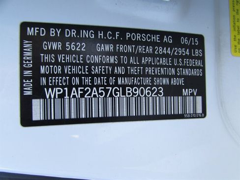 Used 2016 Porsche Macan Turbo AWD/4WD image 35