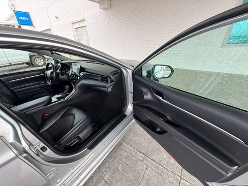 Used 2024 Toyota Camry SE w/ Convenience Package image 14