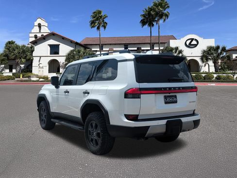 Used 2024 Lexus GX 550 AWD/4WD image 4