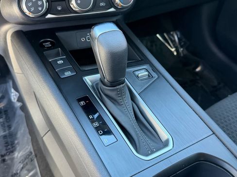 Certified 2025 Nissan Kicks S image 26