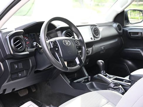 Used 2020 Toyota Tacoma SR RWD image 10