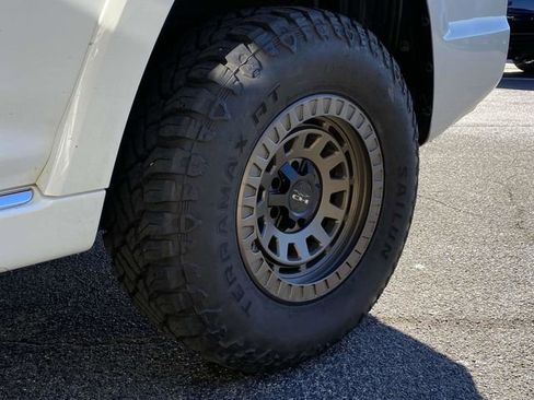 Used 2019 Toyota 4Runner Limited image 11