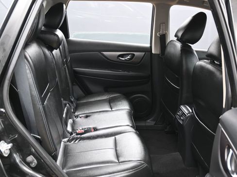 Used 2015 Nissan Rogue S image 27