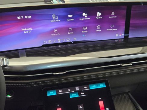 New 2026 Cadillac Escalade Sport w/ Touring Package AWD/4WD image 18