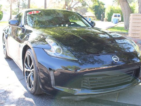 Used 2018 Nissan 370Z w/ Sport Package image 17