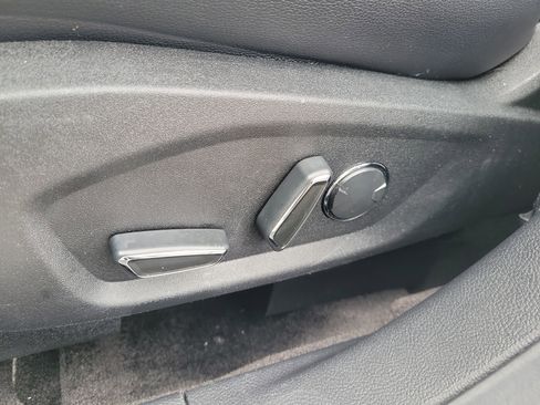 Used 2018 Ford Fusion Titanium image 17